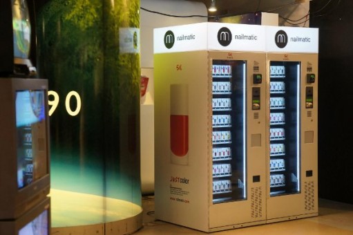 Una máquina expendedora de esmaltes de uñas: NailMatic 7