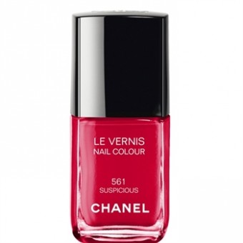 Tonos rojos en esmaltes de uñas de Chanel 4