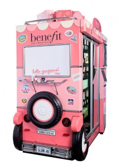 Benefit Cosmetics presenta sus máquinas expendedoras de maquillaje 13 Benefit Cosmetics presenta sus máquinas expendedoras de maquillaje 4