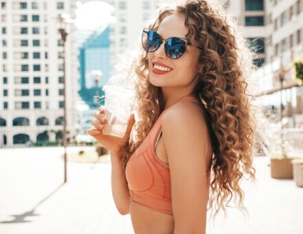 Aprende a definir tus rizos sin ensuciar el pelo 2