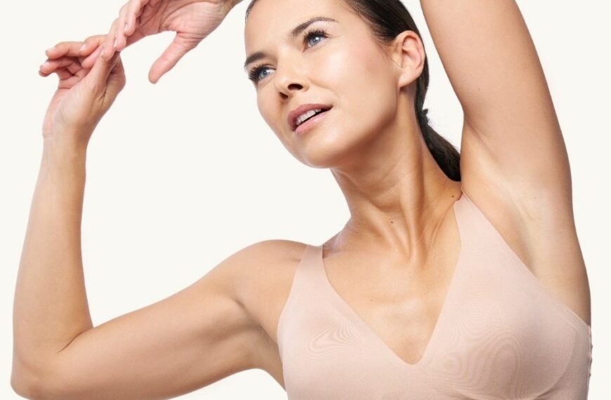 Acné corporal en verano: causas, zonas afectadas y cómo tratarlo